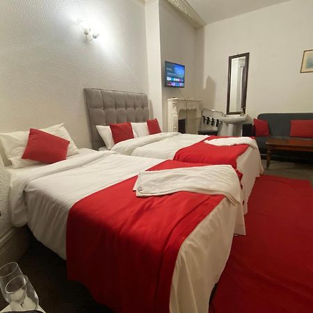 Saji Hotel อิลฟอร์ด ภายนอก รูปภาพ