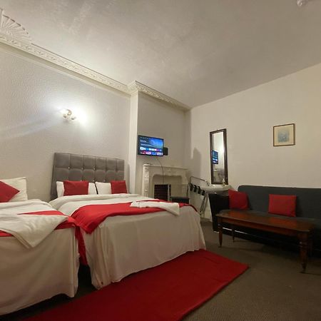 Saji Hotel อิลฟอร์ด ภายนอก รูปภาพ