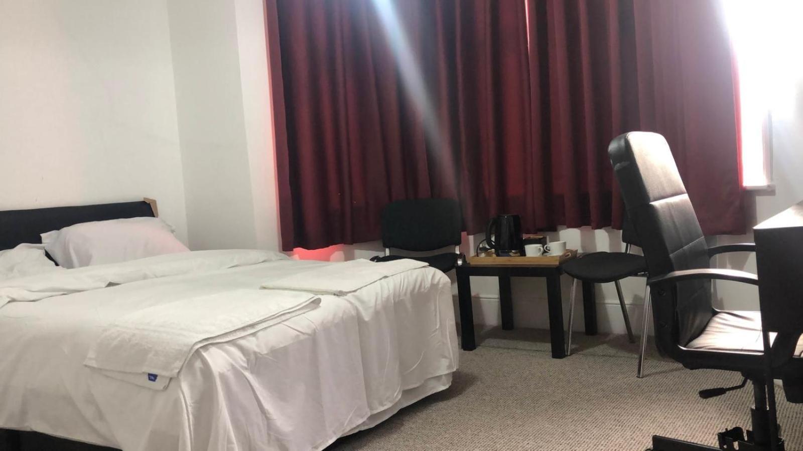 Saji Hotel อิลฟอร์ด ภายนอก รูปภาพ