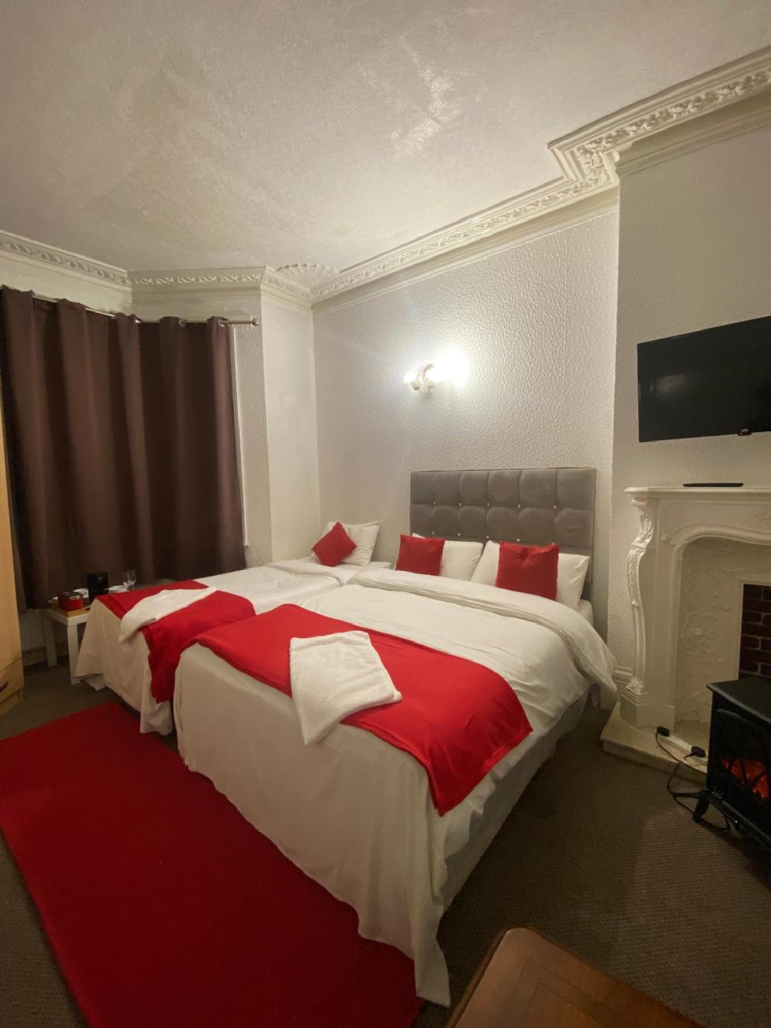 Saji Hotel อิลฟอร์ด ภายนอก รูปภาพ