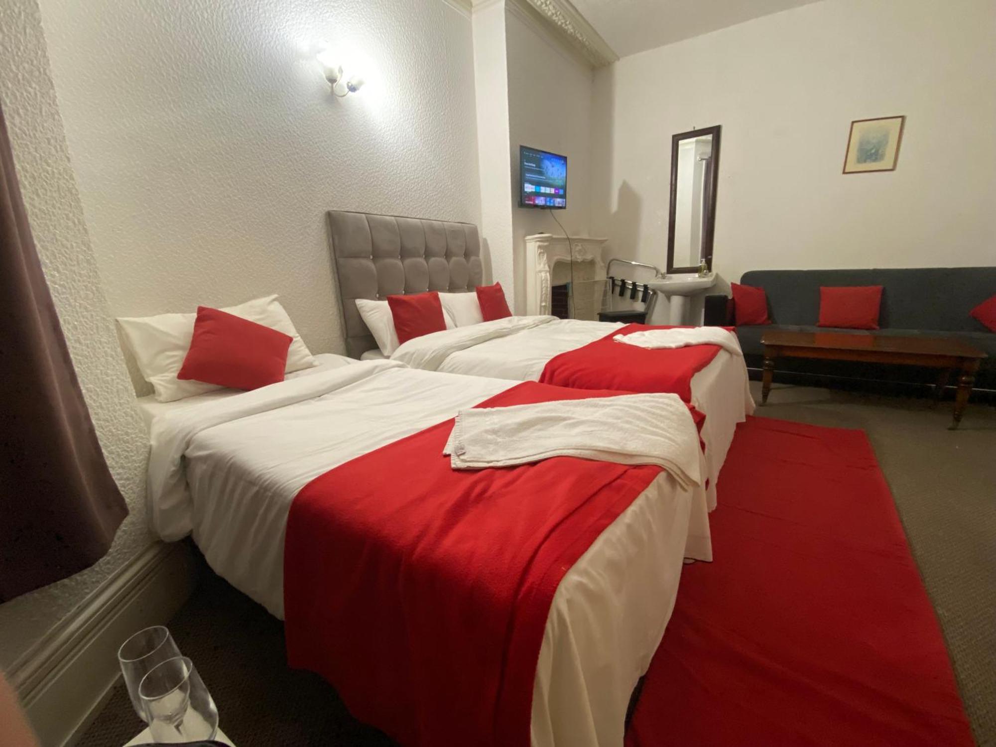 Saji Hotel อิลฟอร์ด ภายนอก รูปภาพ