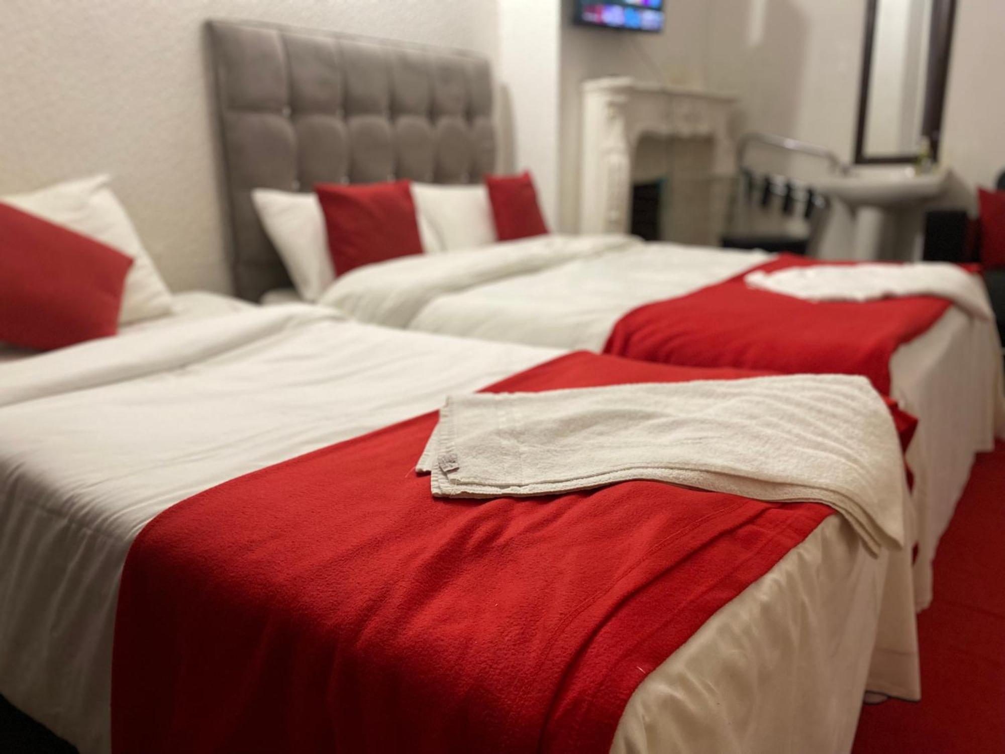 Saji Hotel อิลฟอร์ด ภายนอก รูปภาพ